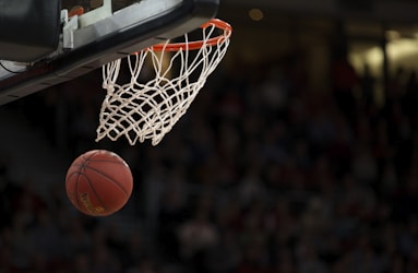 2026年NBA篮球比赛现场直播画面，球员扣篮瞬间